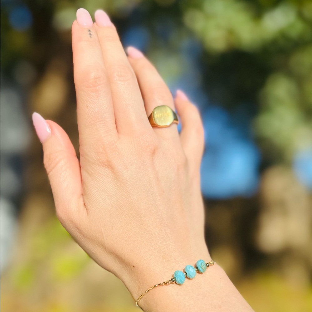 18K Gold Turquoise Bracelet
